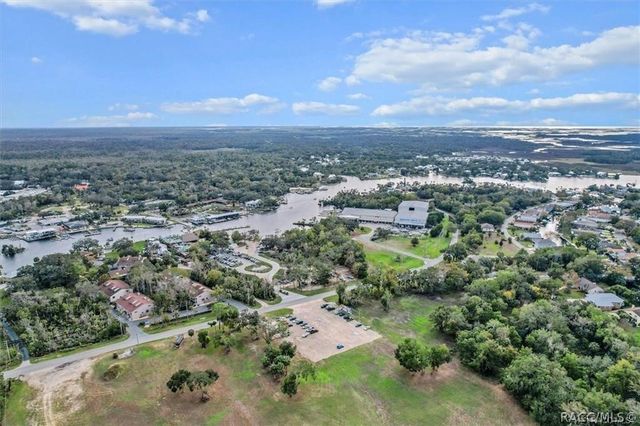 10460 W New York Street, Homosassa, FL 34448