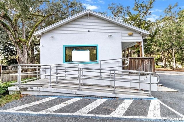 10460 W New York Street, Homosassa, FL 34448