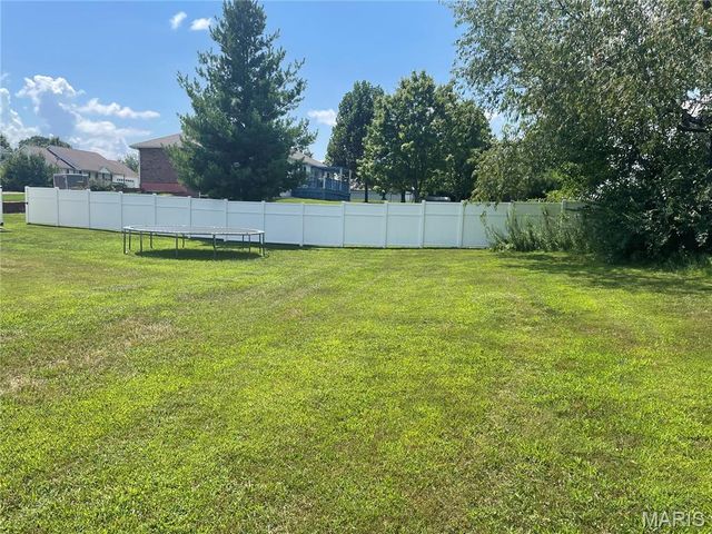 5 Westwood Drive, Salem, MO 65560