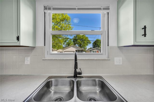 1144 Noble Street, Barberton, OH 44203
