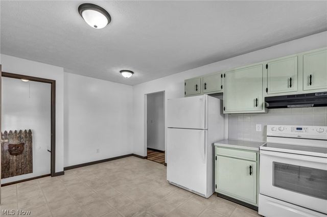 1144 Noble Street, Barberton, OH 44203