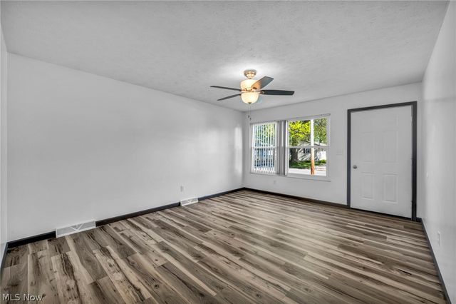 1144 Noble Street, Barberton, OH 44203