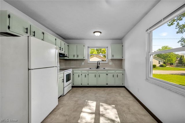 1144 Noble Street, Barberton, OH 44203