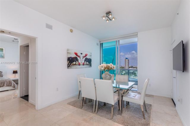 900 Biscayne Blvd 2002, Miami, FL 33132