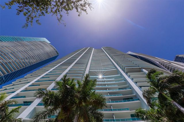 900 Biscayne Blvd 2002, Miami, FL 33132