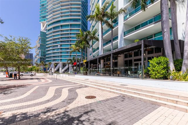900 Biscayne Blvd 2002, Miami, FL 33132