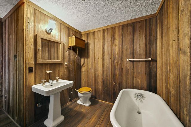 13222 Mission Valley Drive, Houston, TX 77069