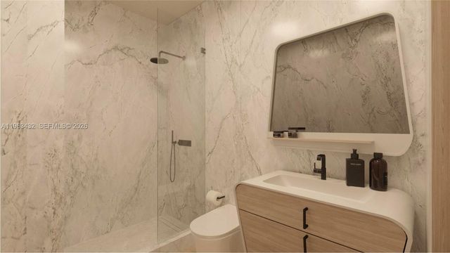 260 Collins Ave 204, Miami Beach, FL 33139