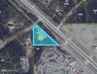 11370 W La Rae Road, Houston, AK 99652