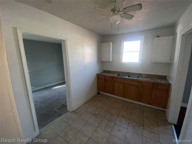 20201 Ilene Street, Detroit, MI 48221