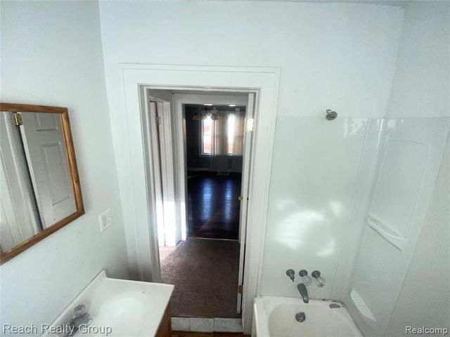 20201 Ilene Street, Detroit, MI 48221