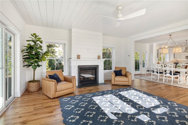 1 Knowlton Court, Bristol, RI 02809