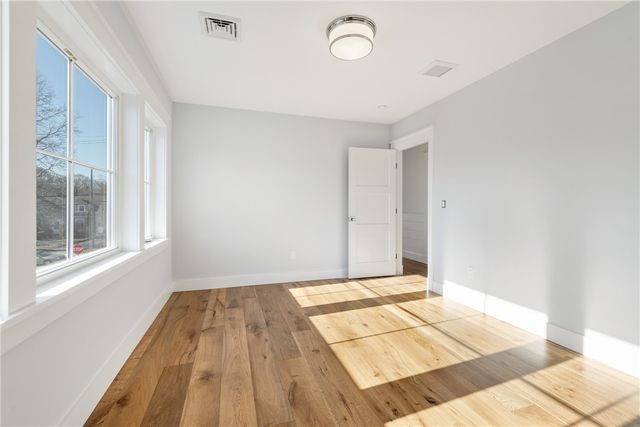 1 Knowlton Court, Bristol, RI 02809