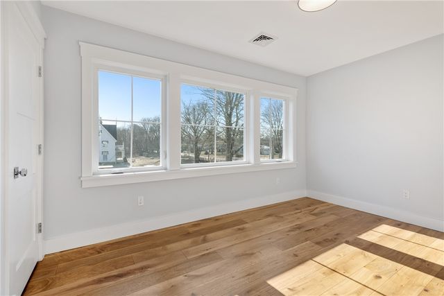 1 Knowlton Court, Bristol, RI 02809