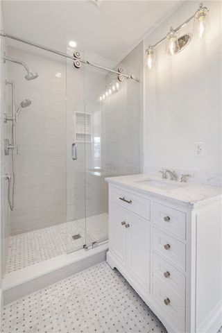 1 Knowlton Court, Bristol, RI 02809