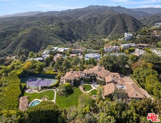 1550 Amalfi Drive, Pacific Palisades, CA 90272