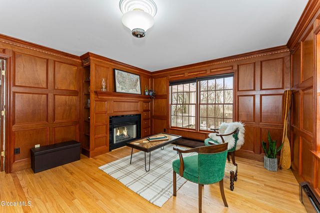 36 Oriel Lane, Rensselaer, NY 12144