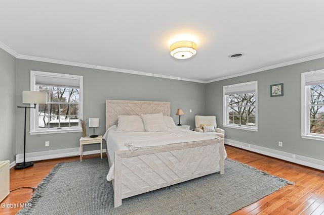 36 Oriel Lane, Rensselaer, NY 12144