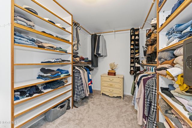 36 Oriel Lane, Rensselaer, NY 12144