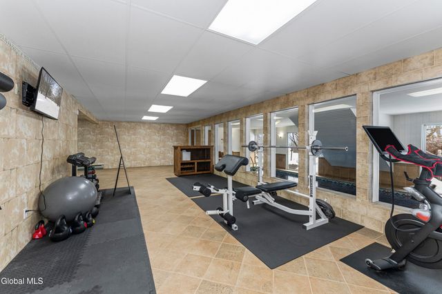 36 Oriel Lane, Rensselaer, NY 12144