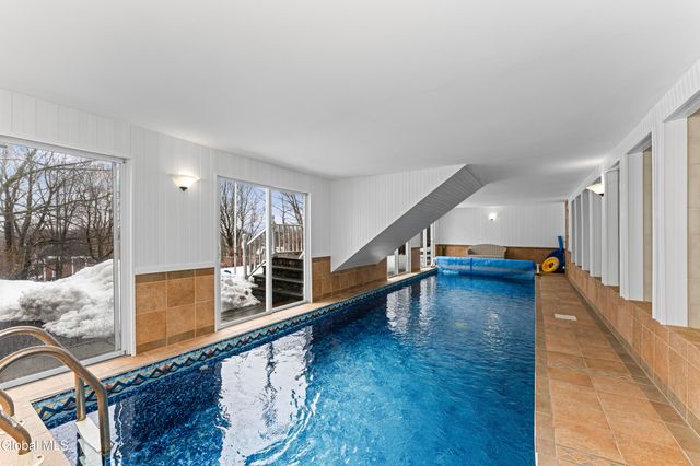 36 Oriel Lane, Rensselaer, NY 12144