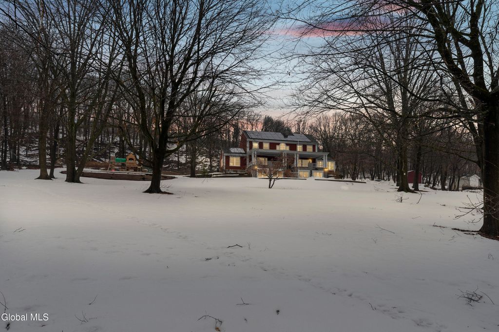 36 Oriel Lane, Rensselaer, NY 12144