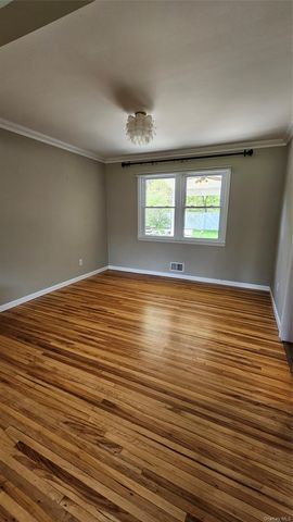 72 Schriever Lane, New City, NY 10956