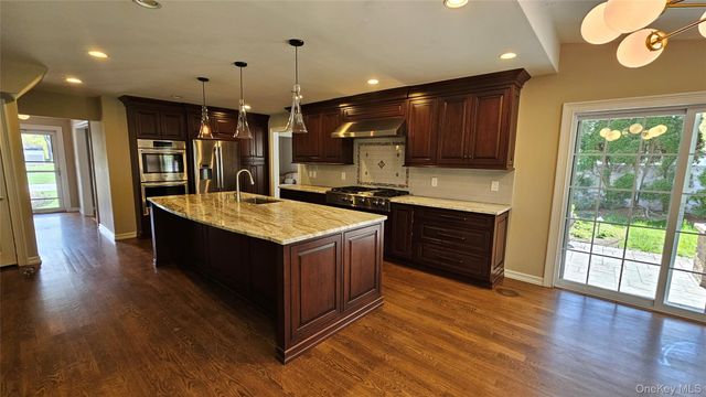 72 Schriever Lane, New City, NY 10956