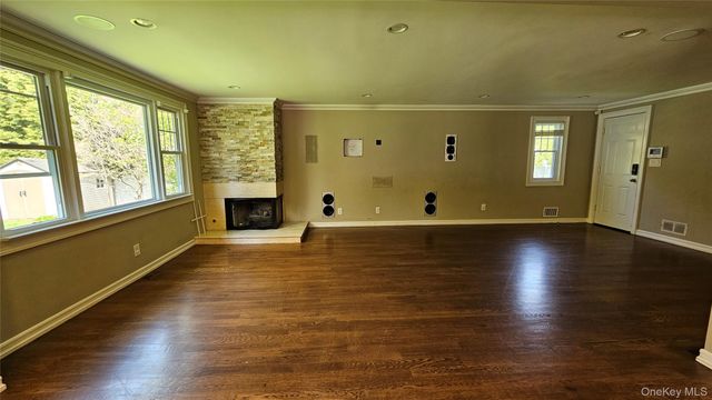 72 Schriever Lane, New City, NY 10956