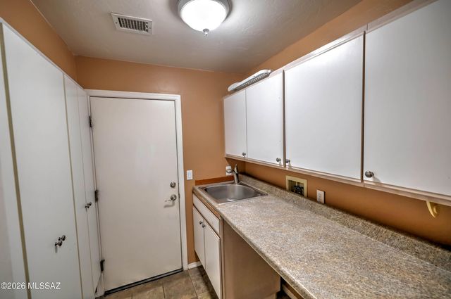 7683 W Talavera Way, Tucson, AZ 85743