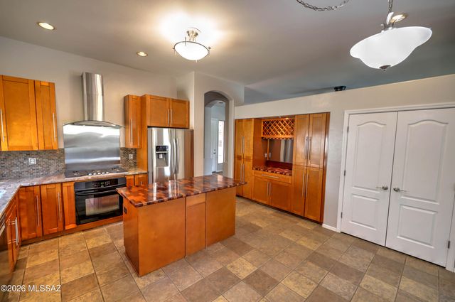7683 W Talavera Way, Tucson, AZ 85743