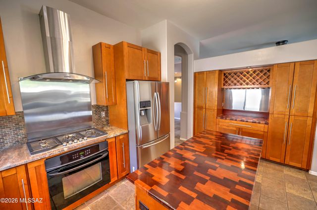 7683 W Talavera Way, Tucson, AZ 85743