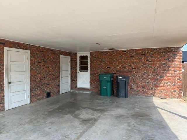 305 N 9th Street, Rogers, AR 72756