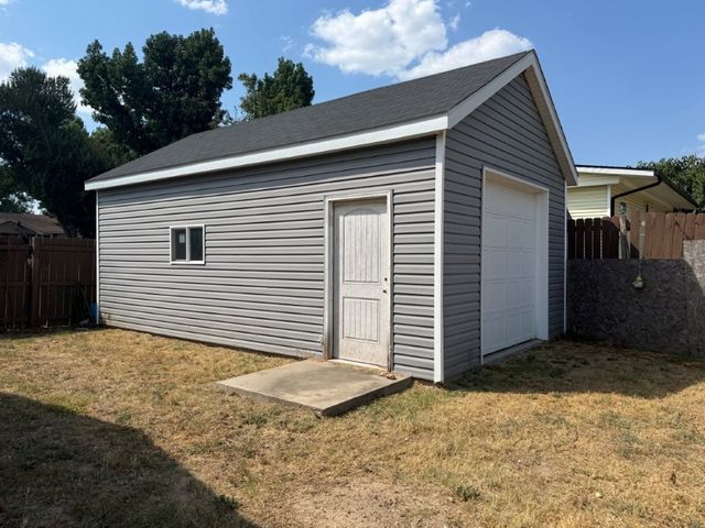 305 N 9th Street, Rogers, AR 72756
