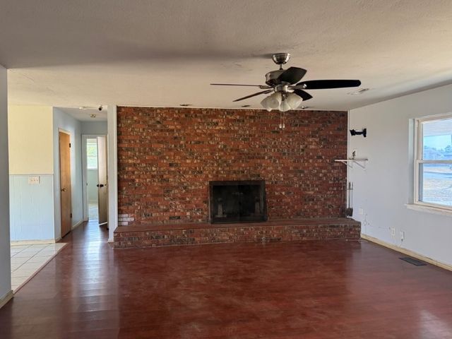 305 N 9th Street, Rogers, AR 72756
