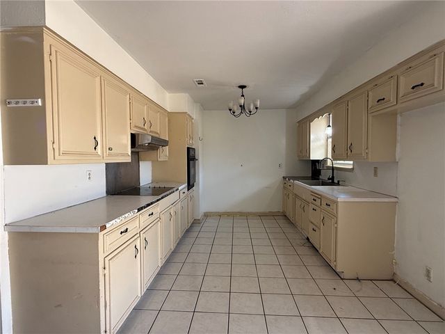 305 N 9th Street, Rogers, AR 72756