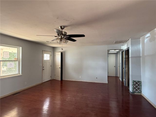 305 N 9th Street, Rogers, AR 72756