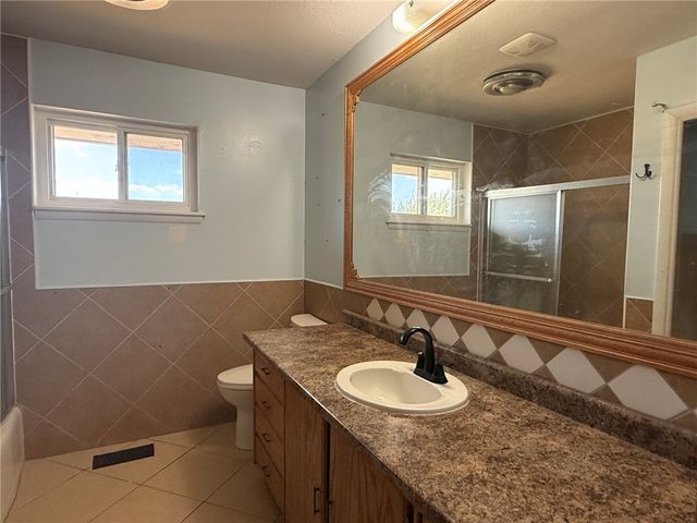 305 N 9th Street, Rogers, AR 72756