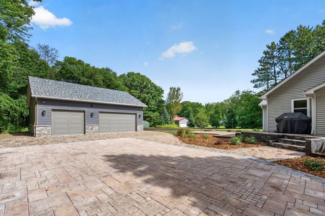 4407 Crosstown Boulevard NE, Ham Lake, MN 55304