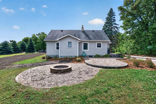 4407 Crosstown Boulevard NE, Ham Lake, MN 55304