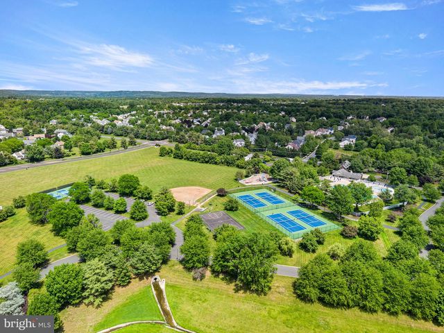 31 TAMARACK CT, Newtown, PA 18940