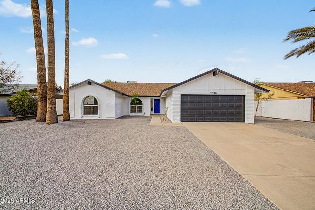 2910 W SANDRA Terrace, Phoenix, AZ 85053