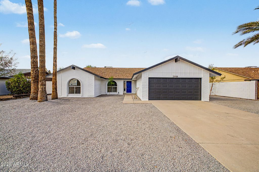 2910 W SANDRA Terrace, Phoenix, AZ 85053 — photo 2