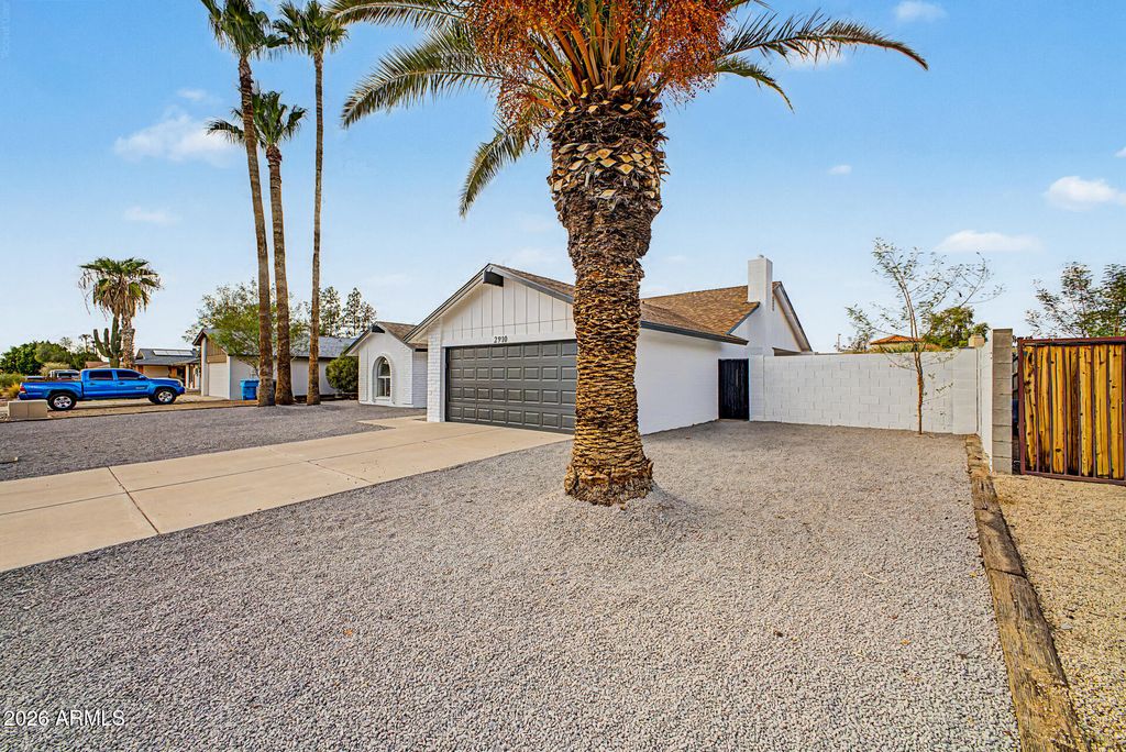 2910 W SANDRA Terrace, Phoenix, AZ 85053 — photo 3