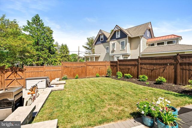 1 HIGH ST, Allentown, NJ 08501