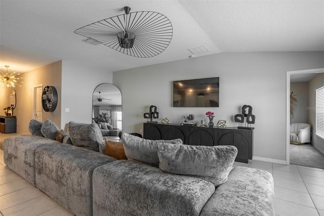 15415 MILLER CREEK DRIVE, Sun City Center, FL 33573