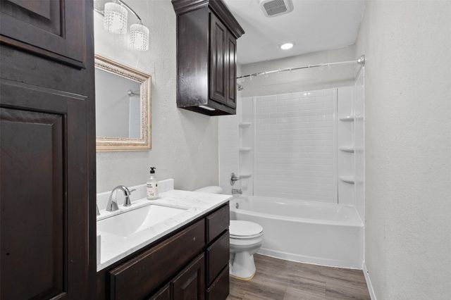 107 S Flower Lane, Chico, TX 76431
