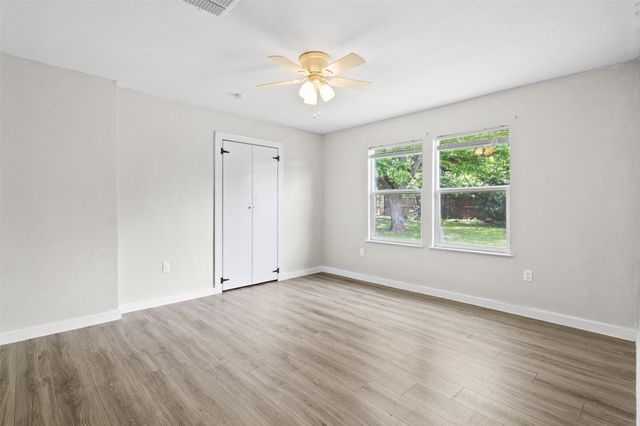 107 S Flower Lane, Chico, TX 76431