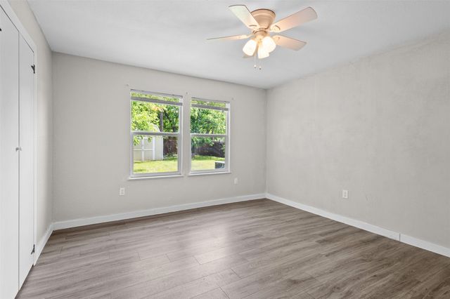 107 S Flower Lane, Chico, TX 76431