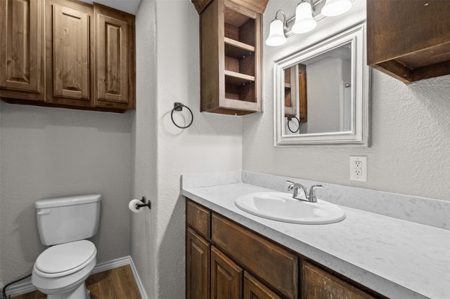 107 S Flower Lane, Chico, TX 76431